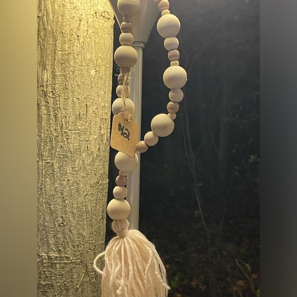 Decor beads cream and white - Picture 2 of 3